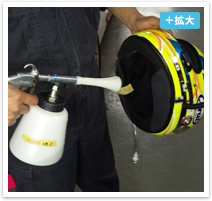 4輪GTレース用ヘルメットの洗浄 02